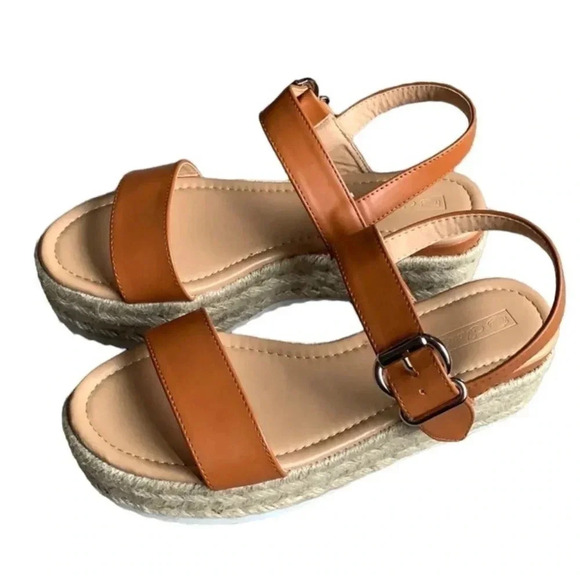 Cognac Brown Wedge Sandals Size 7.5 NEW - Picture 2 of 9